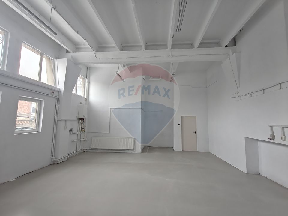 Spațiu industrial de 63mp de închiriat în zona Bulgaria