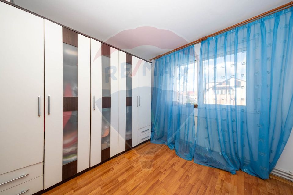 Apartament spatios, mobilat si utilat, 3 camere, Noua!