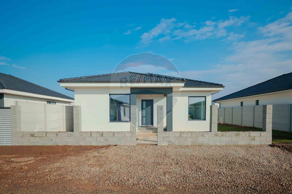 4 room House / Villa for sale