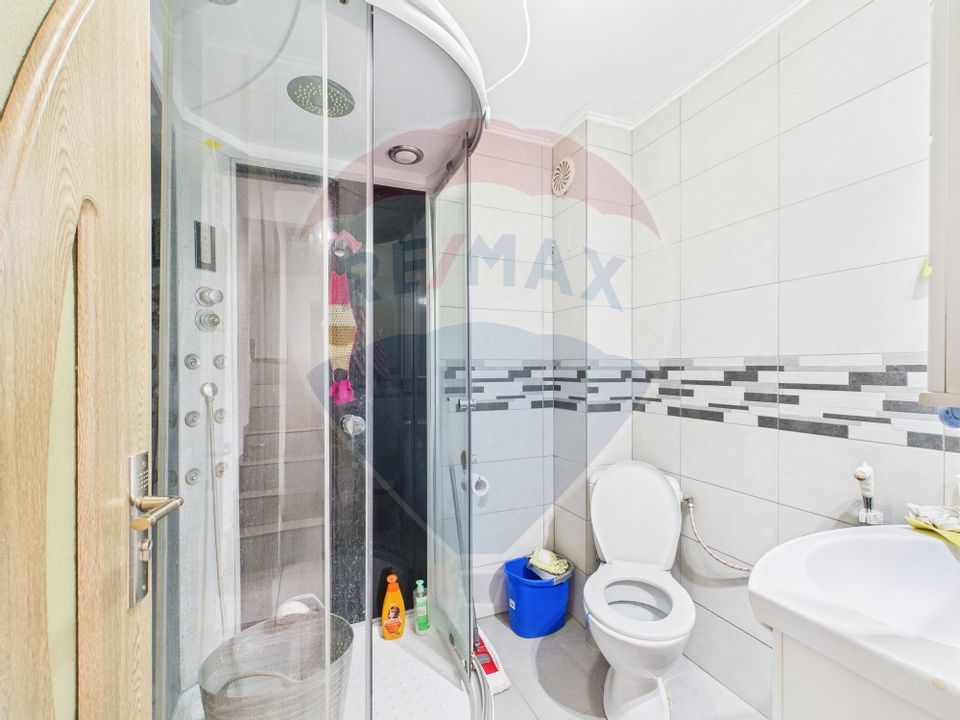 6 room House / Villa for sale