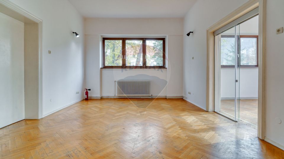 4 room Apartment for rent, Centrul Istoric area