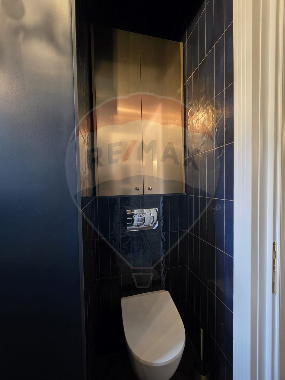 Apartament de lux în stil baroc cu 2 camere de închiriat în zona Dacia