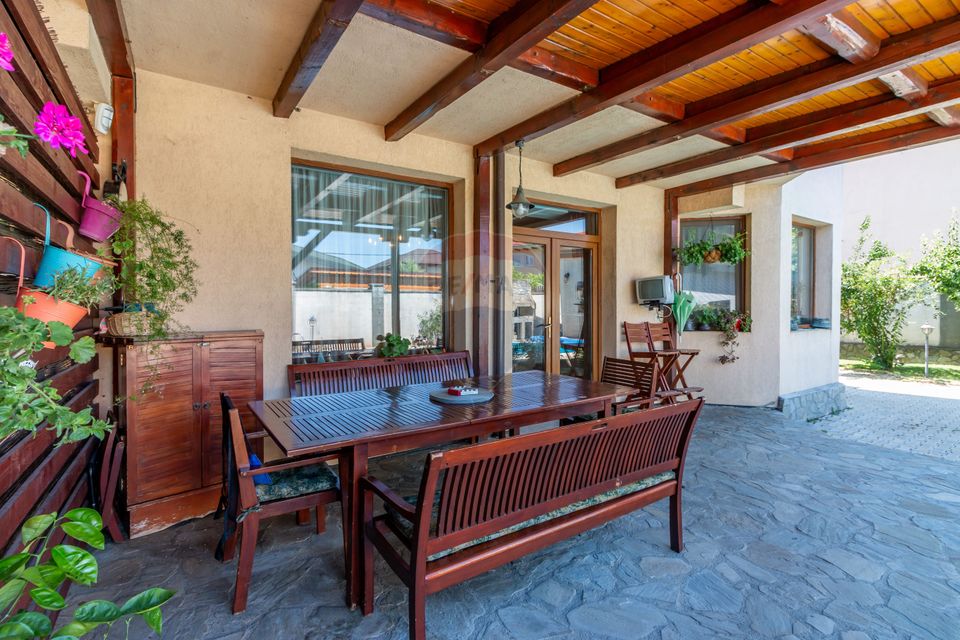 House / Villa for sale in Corbeanca, Blue Lagoon, near the lake