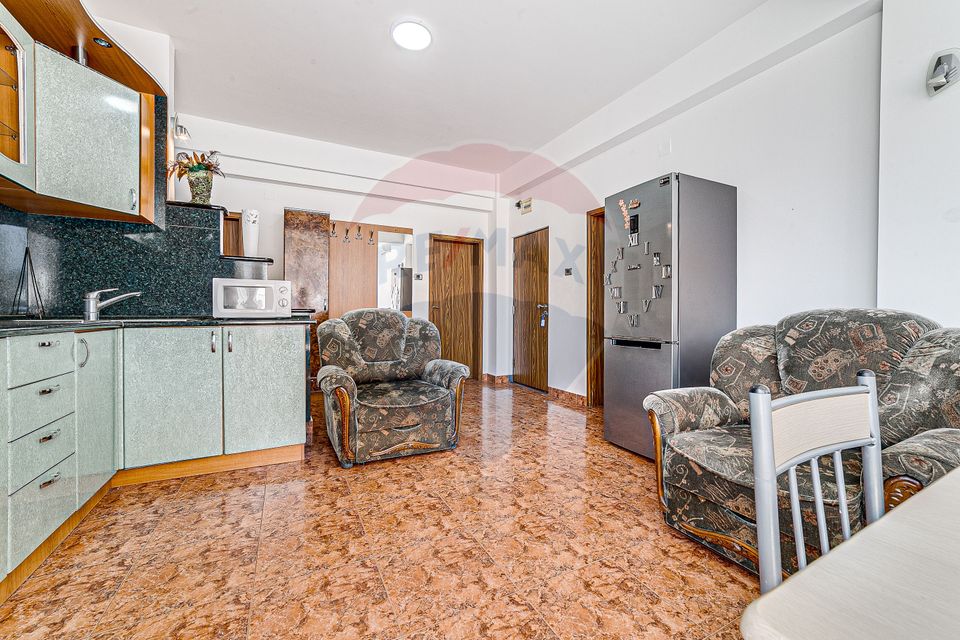 3 room Apartment for rent, Boul Rosu area