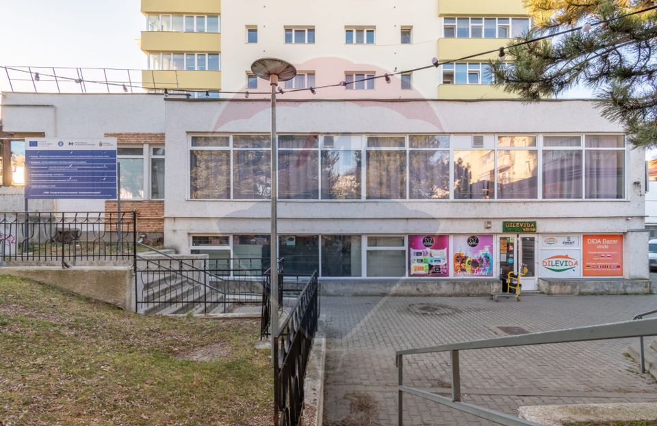 Spatiu comercial de vanzare - Piata Zorilor | 824mp + terasa 100 mp