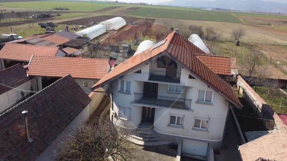 7 room House / Villa for sale