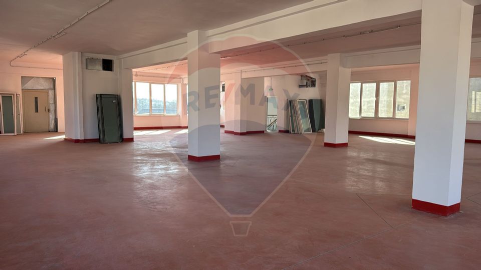 De închiriat spațiu comercial 754 mp în Marghita, Bihor