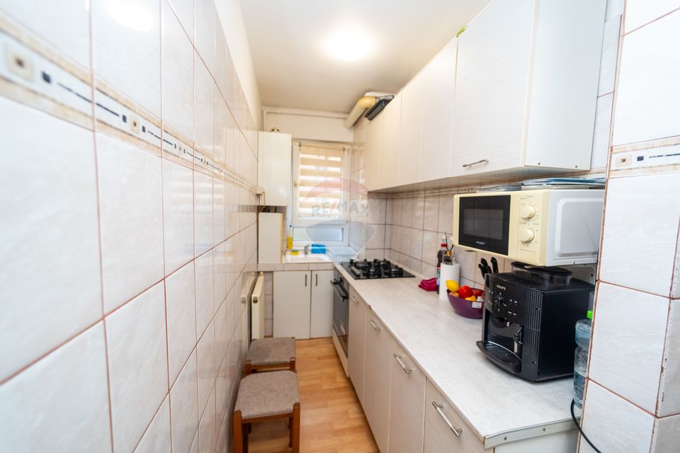 Apartament cu 2 camere, renovat, zona linistita, Florilor!