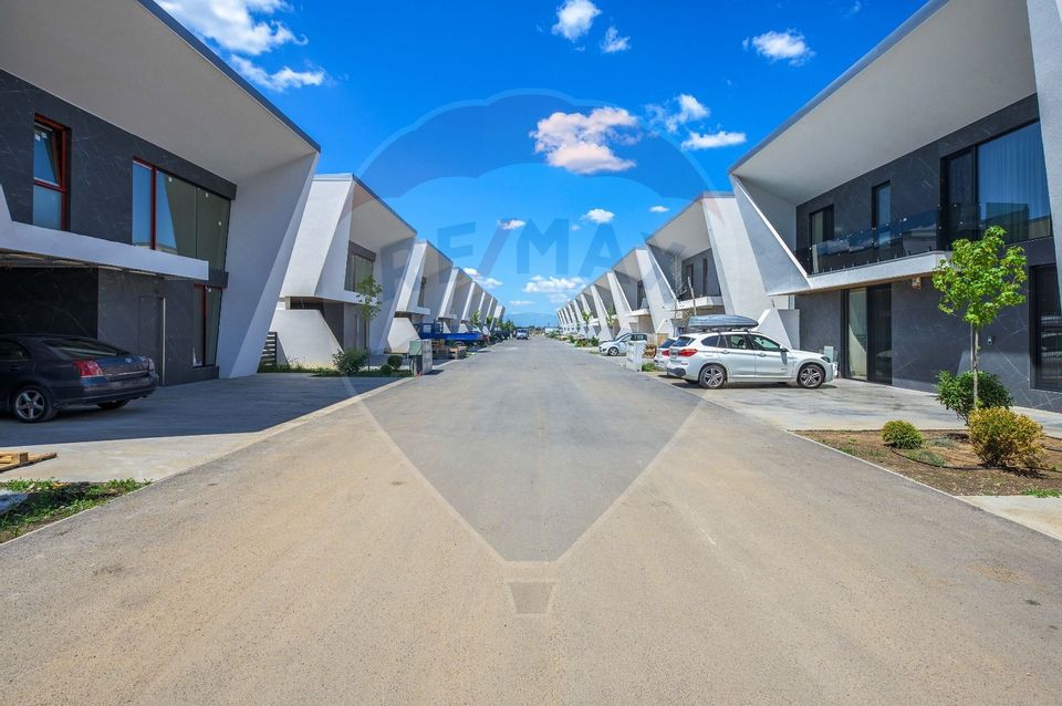 6-room smart villa with rooftop pool – for rent