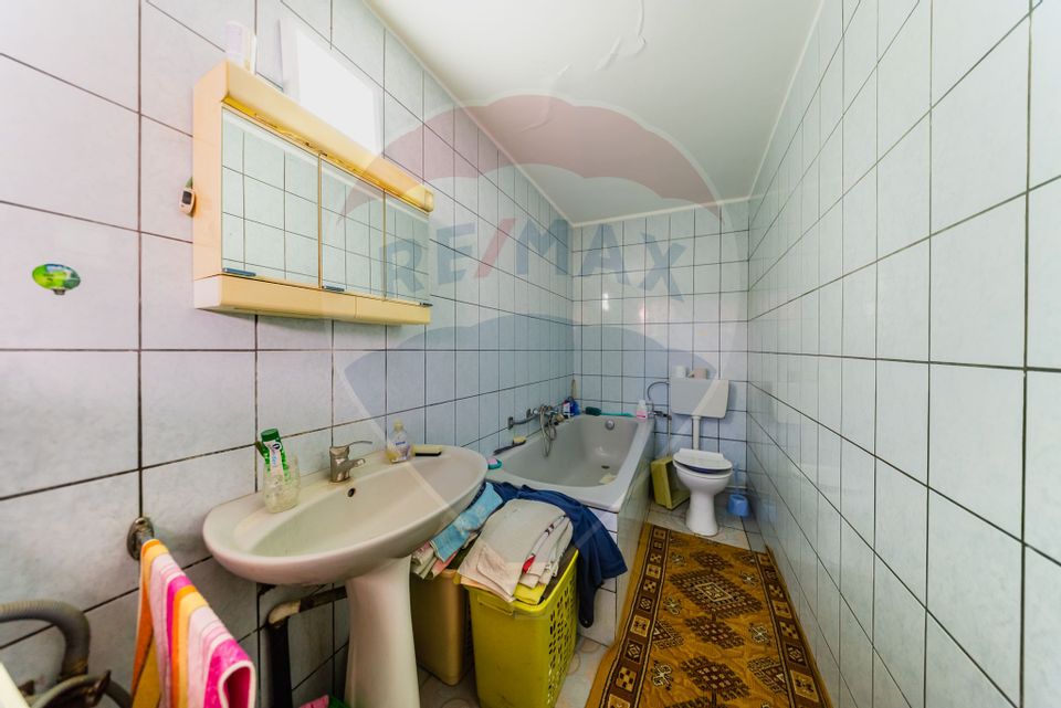 7 room House / Villa for sale, Confectii area