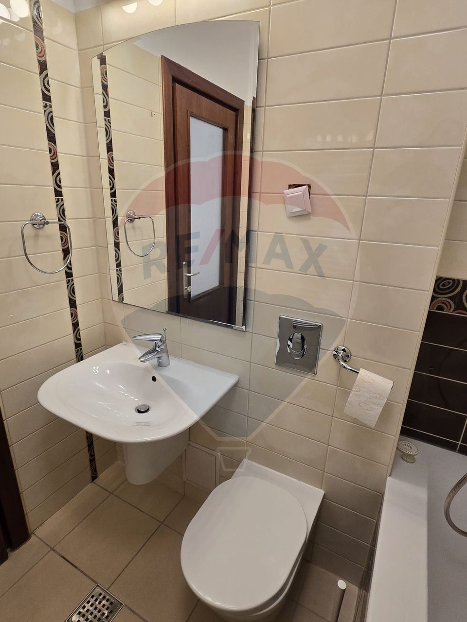 Inchiriere Apartment 4 camere Complex Liziera Pipera