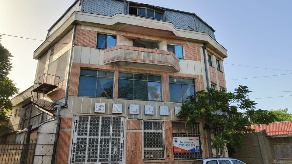 690.1sq.m Commercial Space for sale, Central area