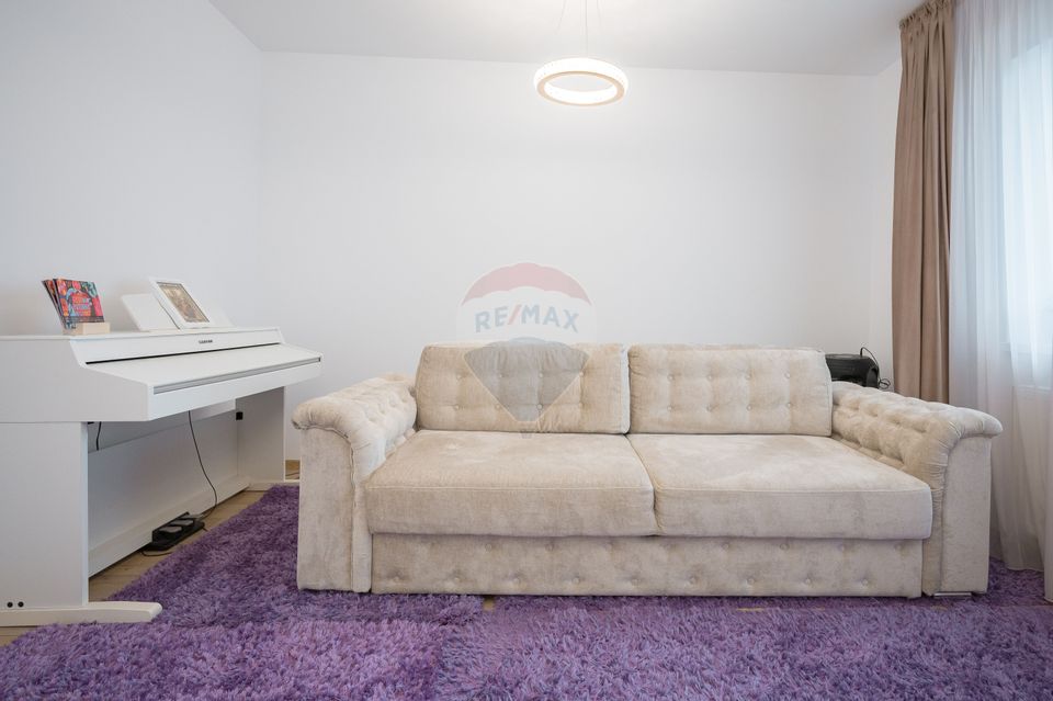 Apartament cu 3 camere decomandat, boxă și parcare la Casa Nobel