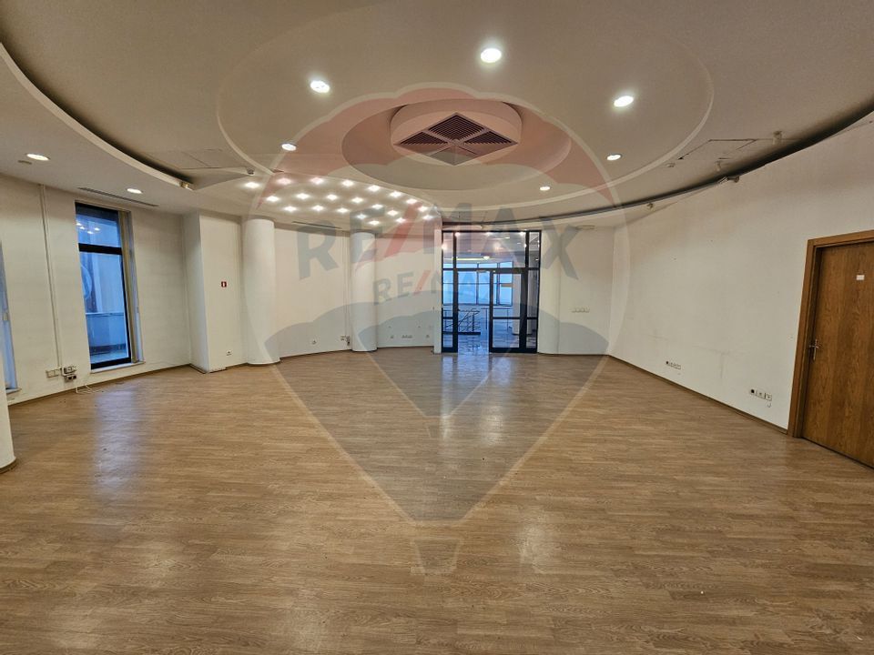 Penthouse pe 2 niveluri de vânzare în zonă ultracentrală