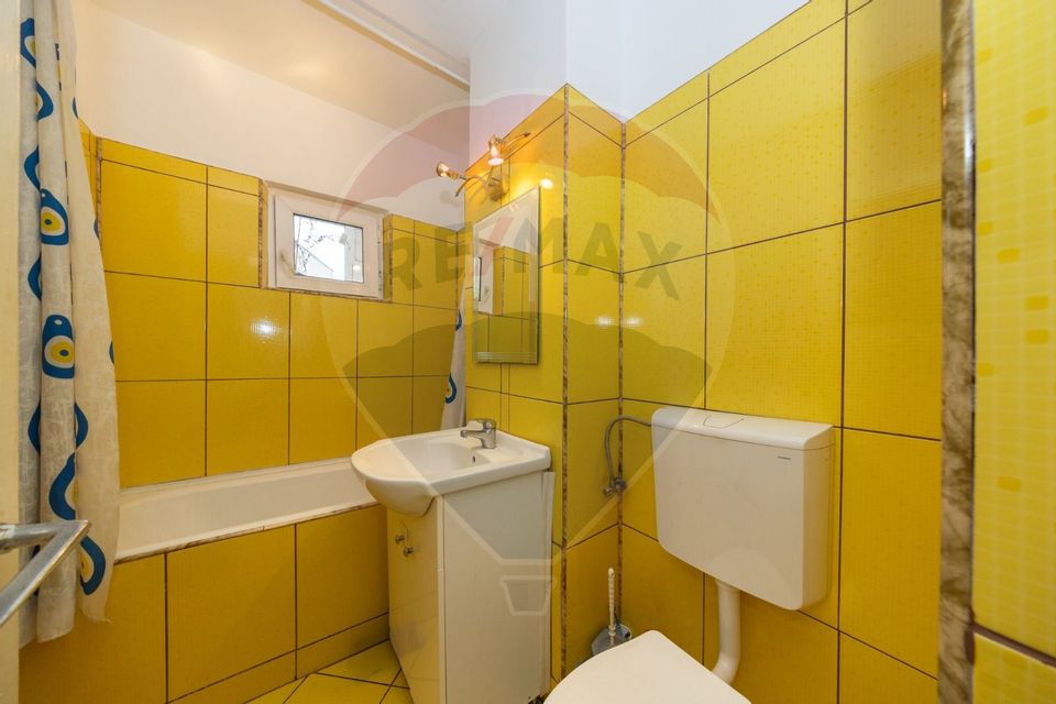 Apartament 2 camere de vanzare Rasnov, Cartierul Florilor, decomandat