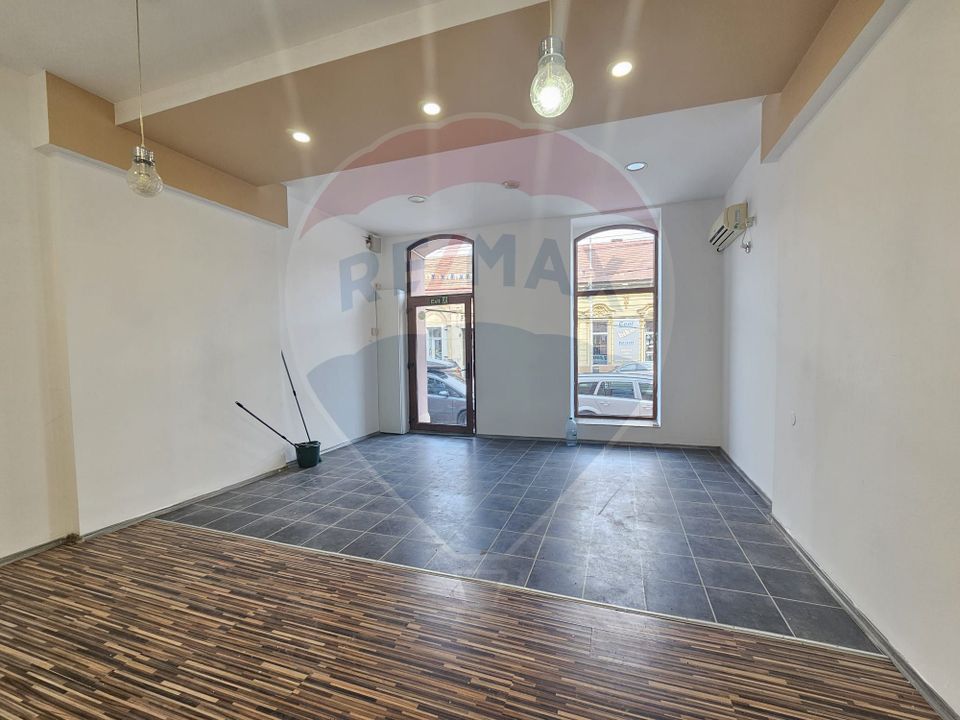 30sq.m Commercial Space for rent