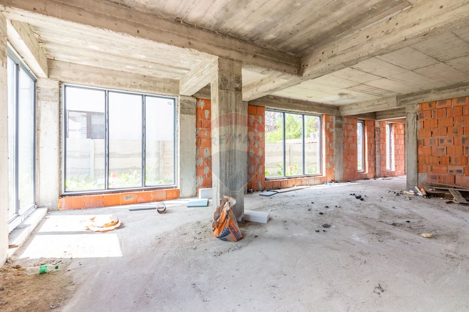 Casa / Vila la rosu in Chitila / Strada Rudeni - teren 264 mp