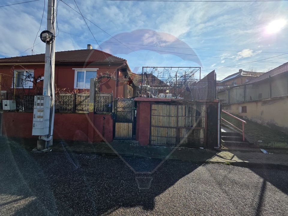 Casă tip duplex de vânzare – Vitrometan, str. Bârsei