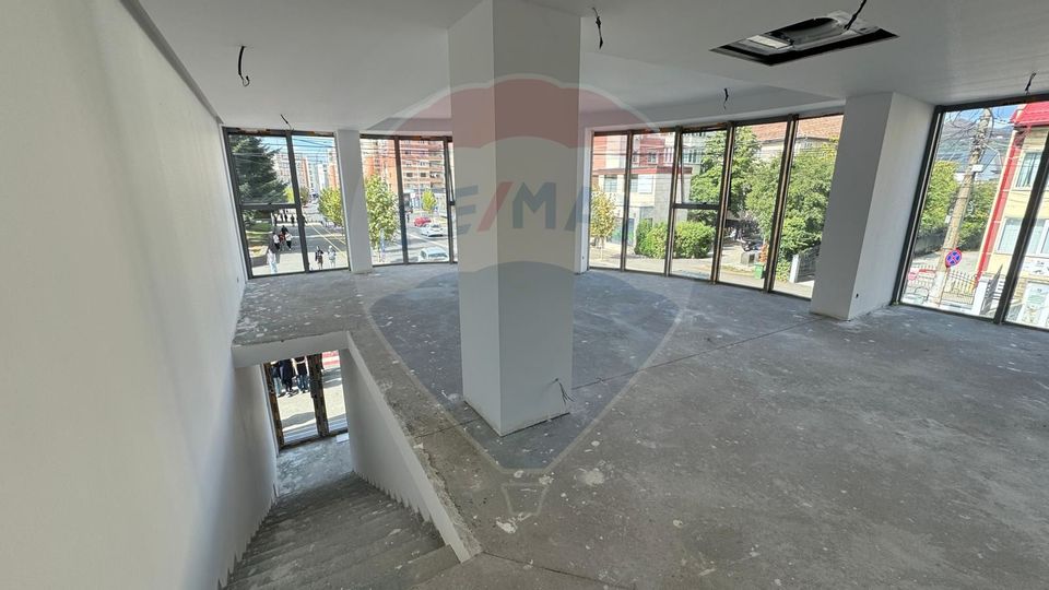 97sq.m Commercial Space for rent, Central area