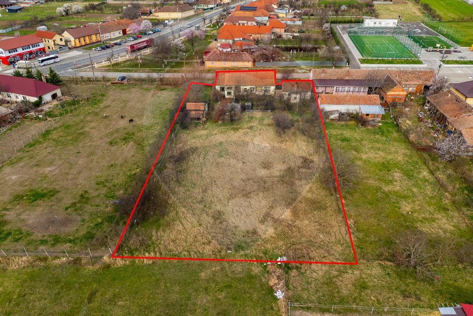 Teren + casa cu potential in centrul loc. Galsa, fs- 30m