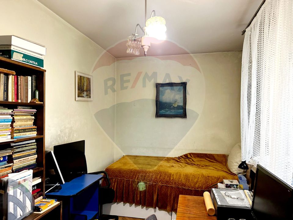 Apartament  4 camere / 75 mp / decomandat/  zona 1 Mai / 2 bai / 4 / 4