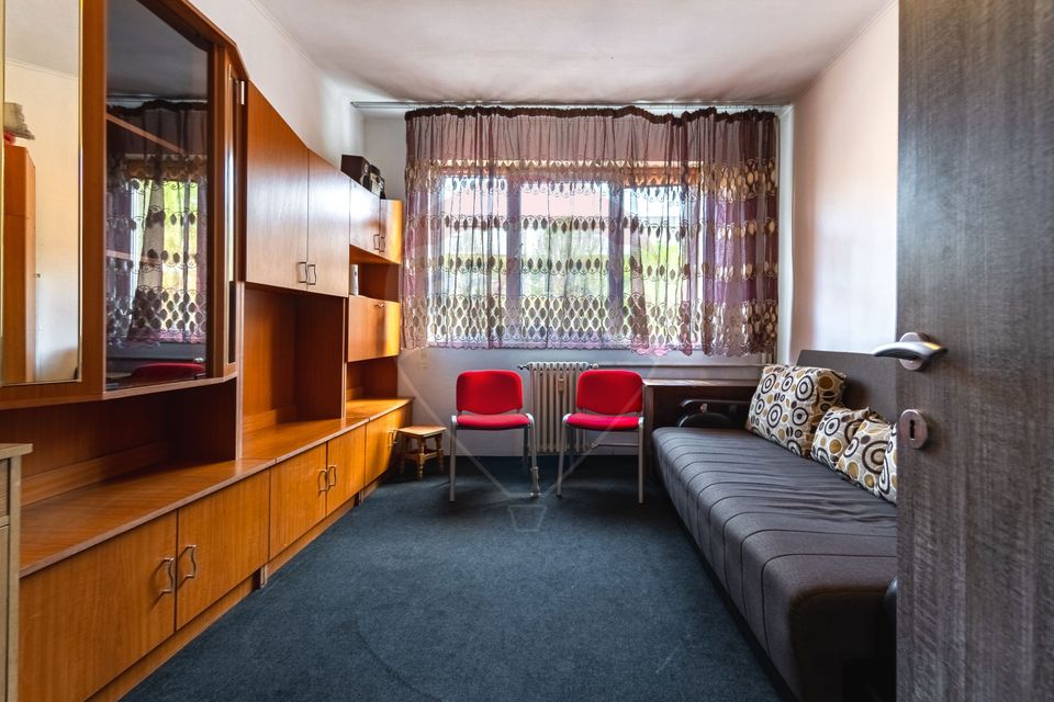 GARSONIERĂ TIP CAMERĂ DE CĂMIN| TRACTORUL| 21 MP | MOBILATĂ | BOXĂ