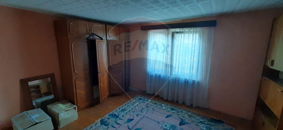 Casă / Vilă cu 5 camere de vânzare