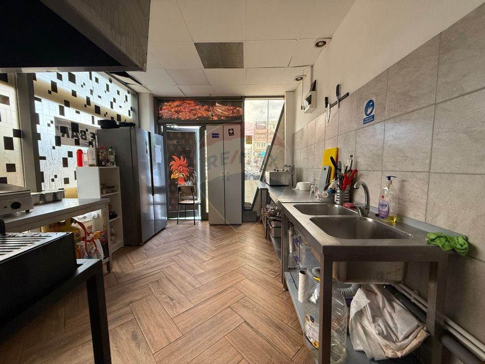 Bar restaurant cafenea - preluare afacere in zona ultracentrala Bacau