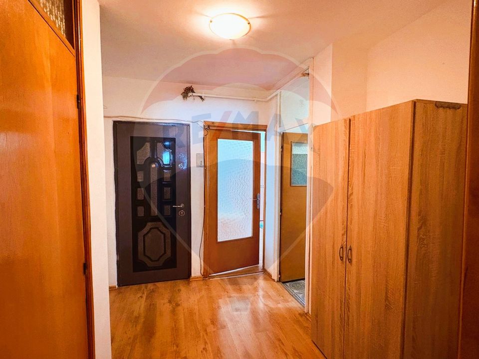 Apart. 2 camere, decomandat, Banu Maracine, etaj 2, centrala proprie