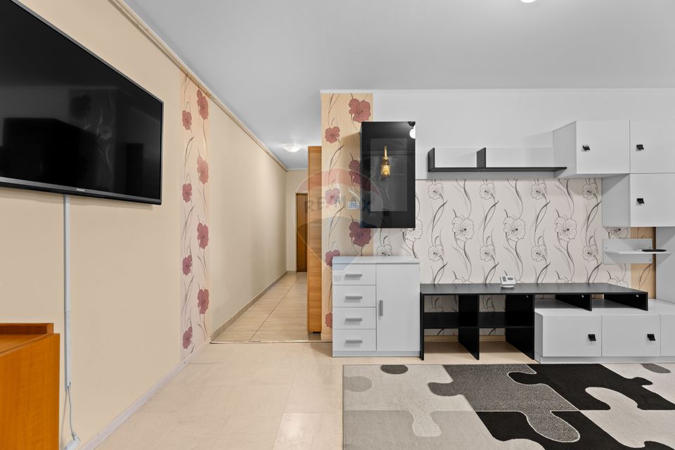 2 room Apartment for rent, Boul Rosu area