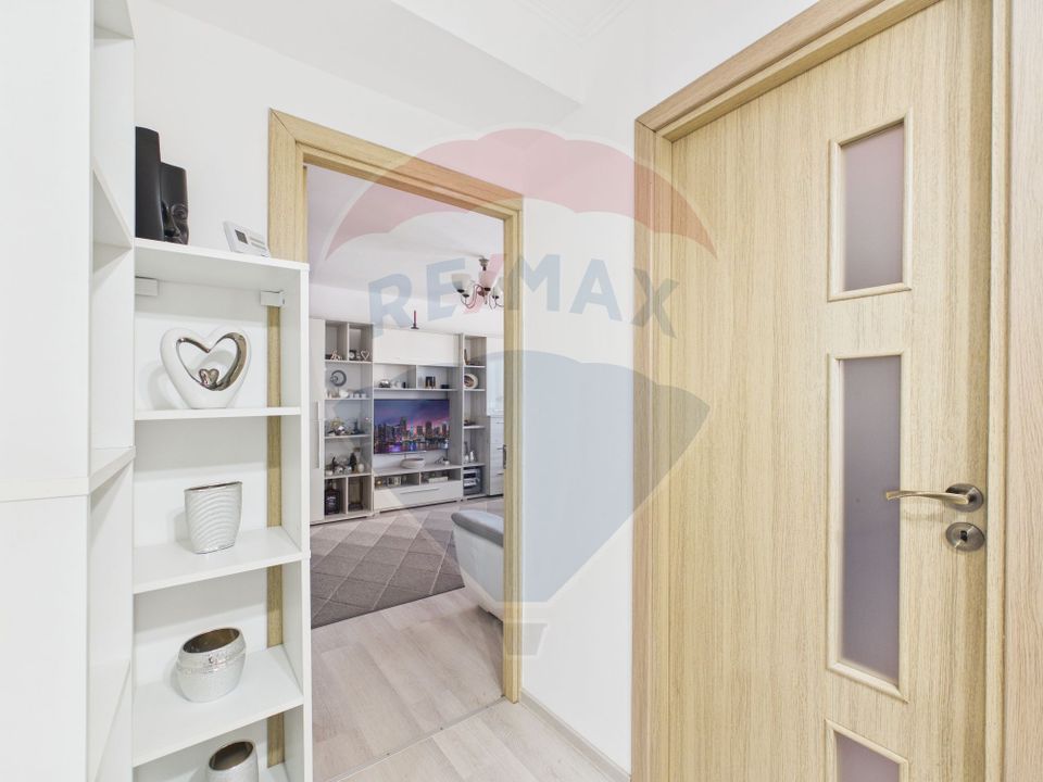 Apartament 4 camere de vanzare – complet renovat, mobilat și utilat