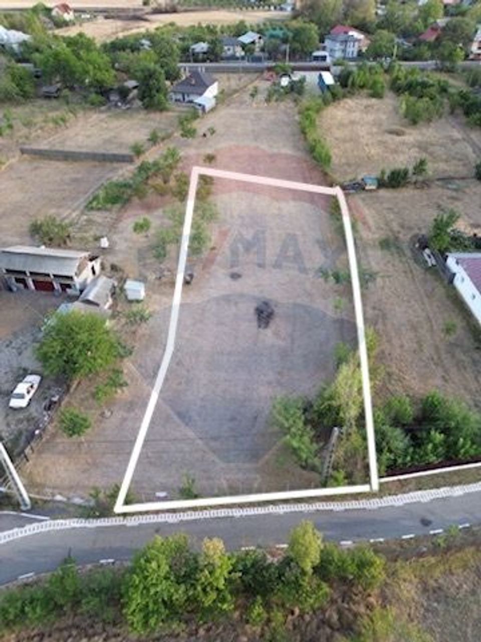 Land 1,690sqm Oarja / Strada Stadionului