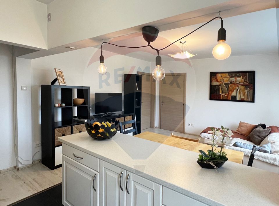 Vanzare apartament spatios,  3 camere - Metrou 1Mai