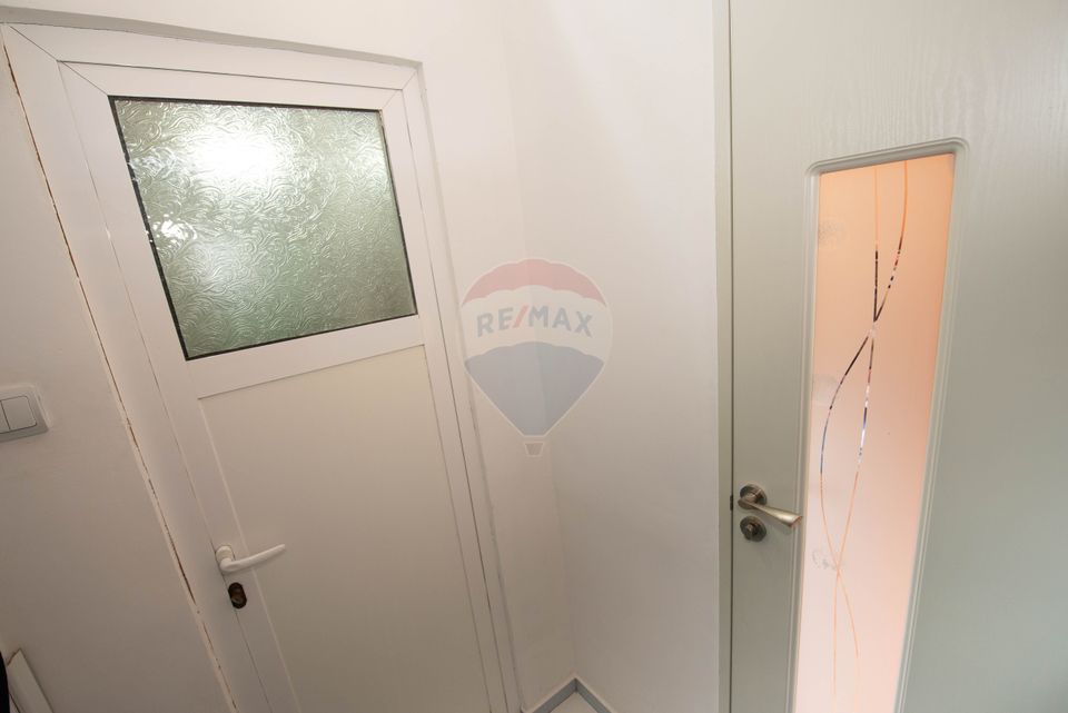 Casa cu 4 camere de vanzare, 157 mp utili,  Calarasi