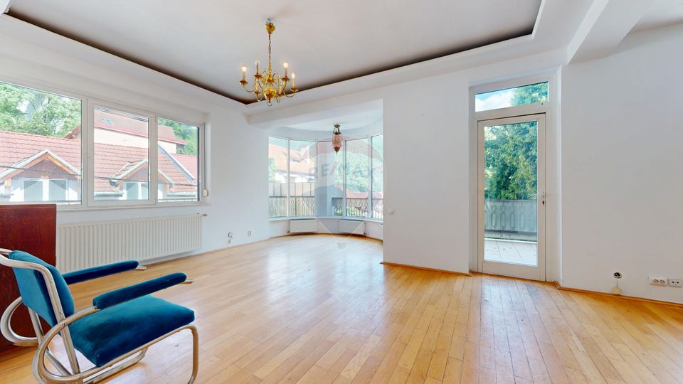 530sq.m Commercial Space for rent, Ultracentral area