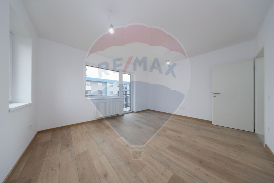 3 room Apartment for sale, Tractorul area