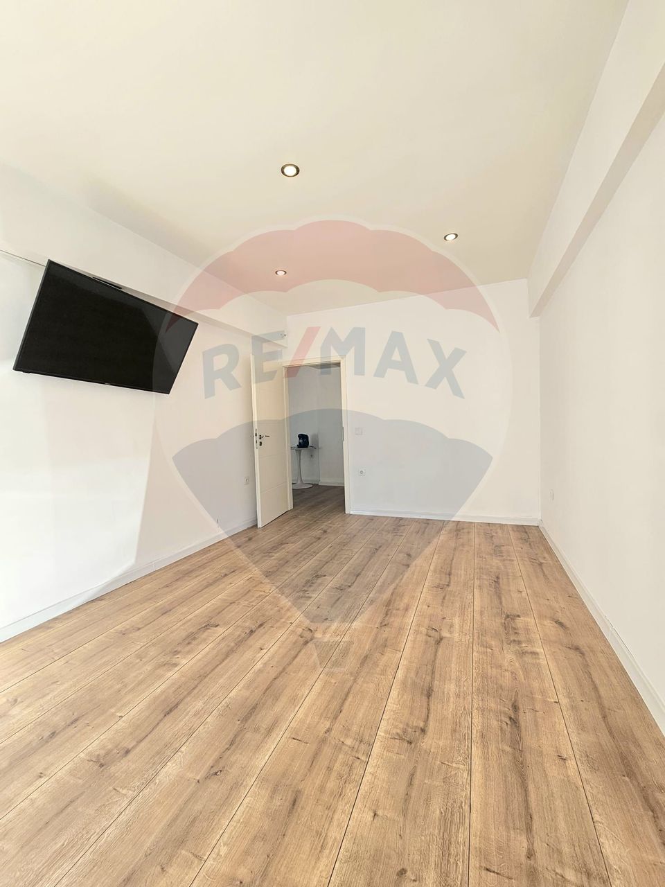 2 room Apartment for rent, Strand area