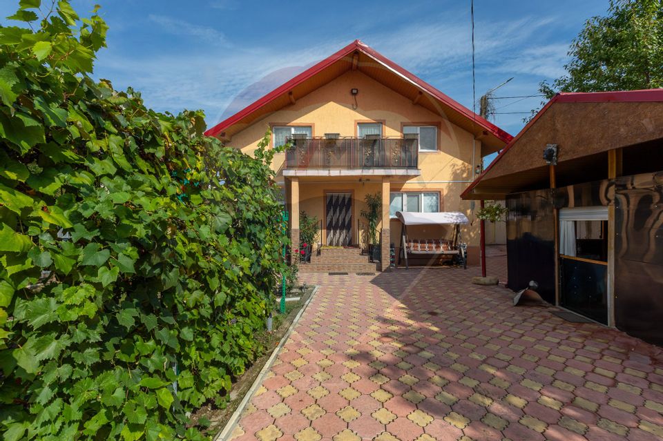 5 room House / Villa for sale, Izvoare area