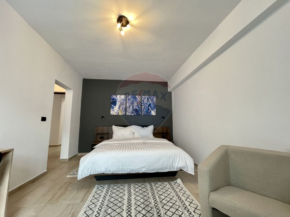 16 room Hotel / Pension for sale