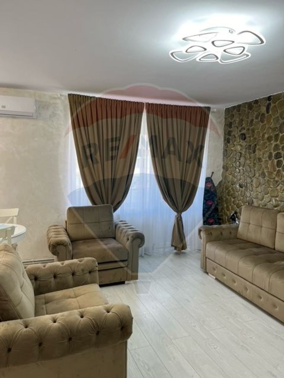 Apartament cu 2 camere de vânzare/ Str. Unirii