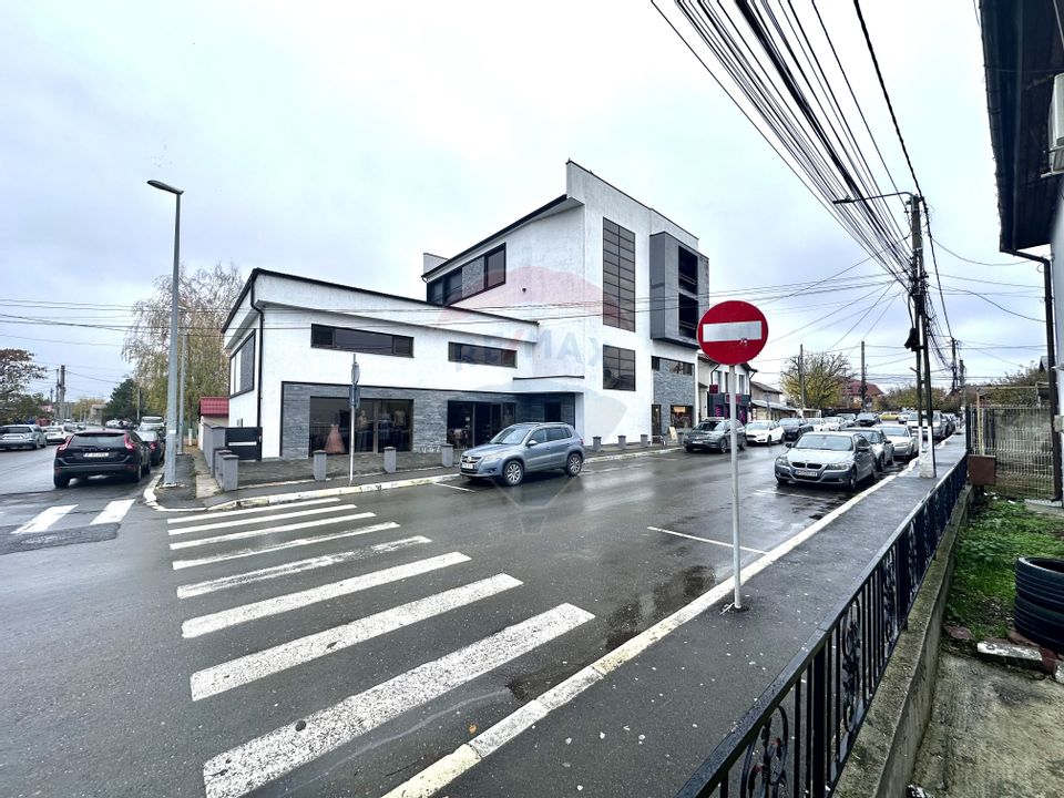 De vânzare construcție comercială P+3 cu funcțiuni mixte - Buftea