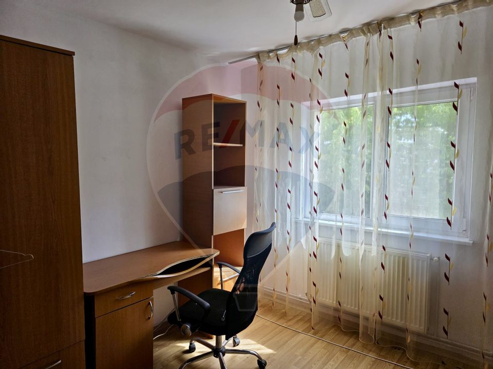 3 room Apartment for sale, Mioritei area