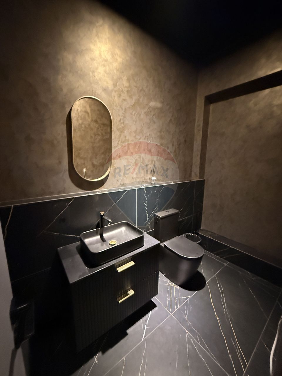 150sq.m Commercial Space for rent, Calea Bucuresti area