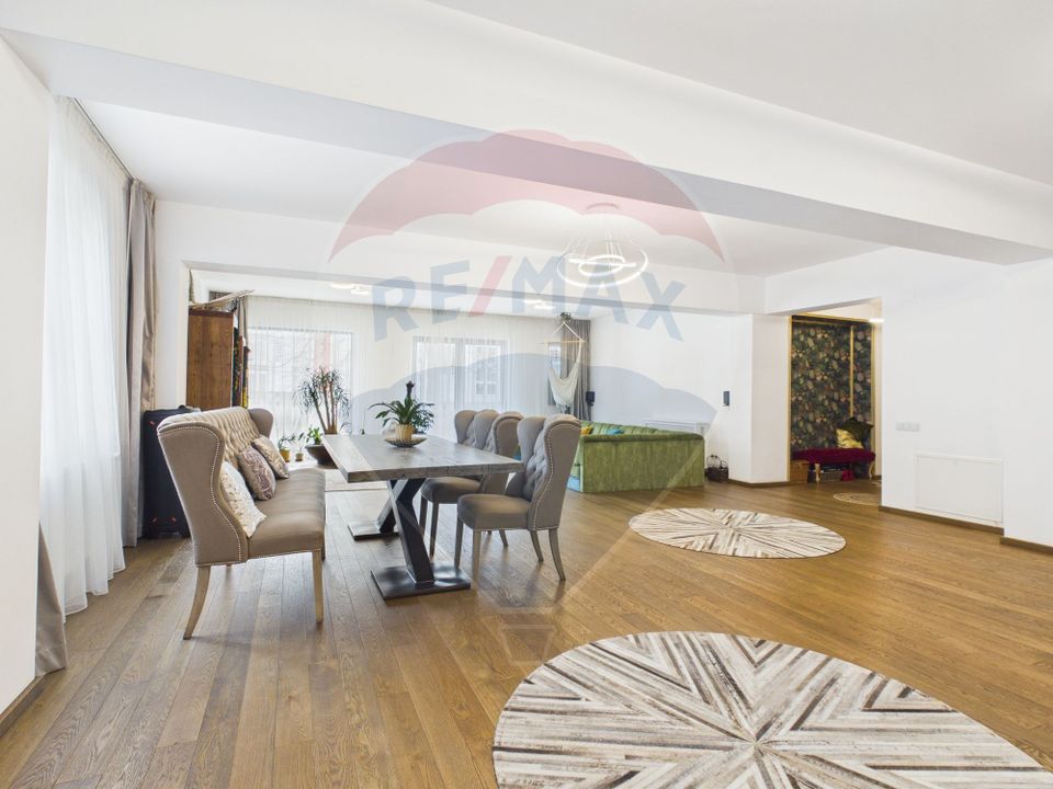 5 room Apartment for sale, Magheru area