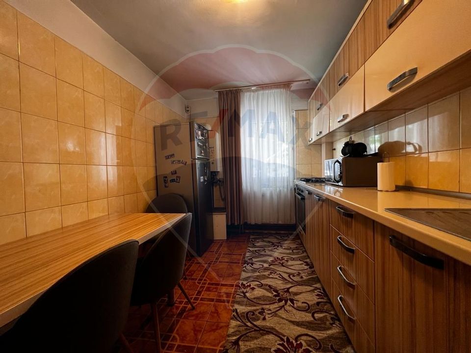 Apartament 3 camere de vanzare Bacau