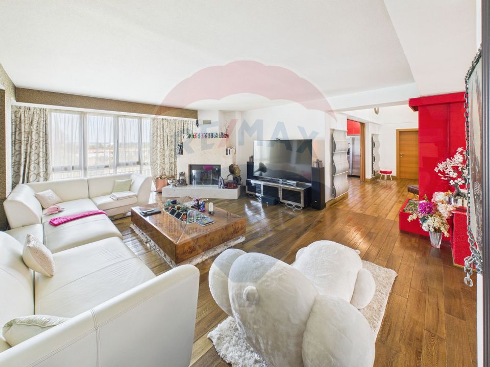 PENTHOUSE CU TERASA PANORAMICA SI PISCINA ACOPERITA