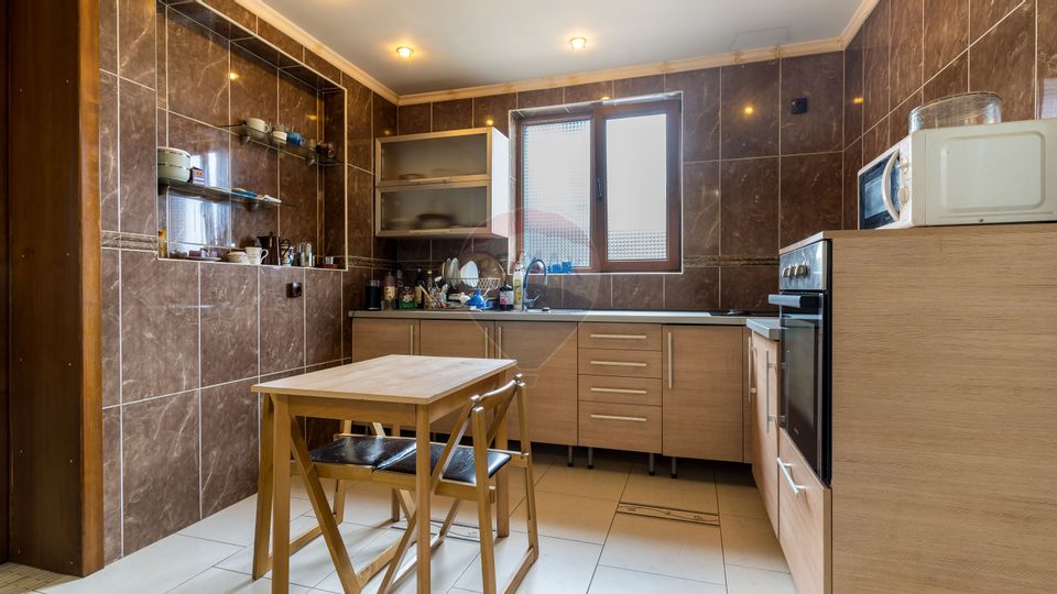 6 room House / Villa for sale, Central area