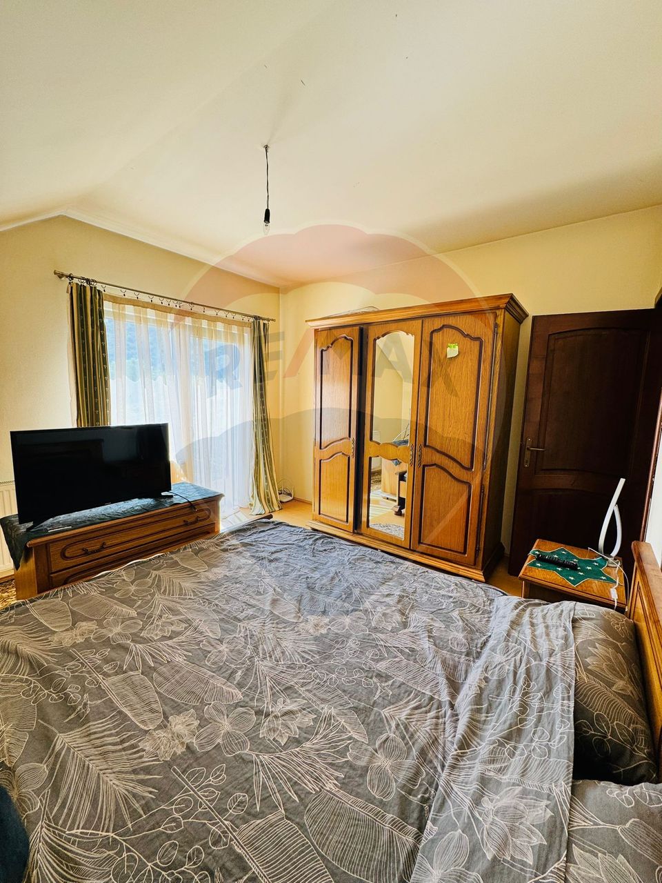 5 room House / Villa for sale, Sud-Est area