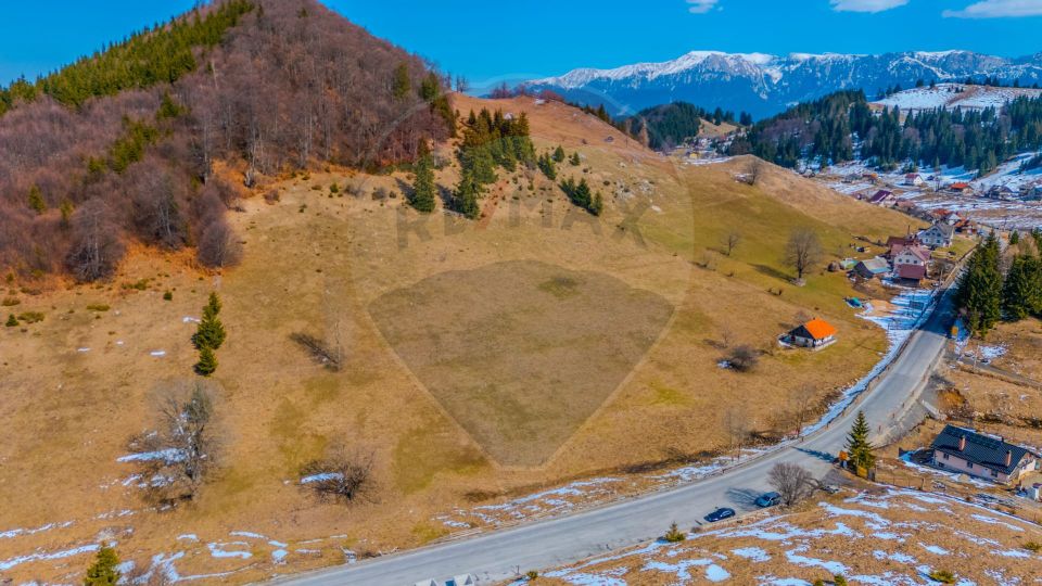 Land 2,028sqm Fundata / DN DN73