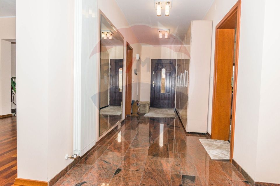 Vila in stil  mediteranean, lux,  statiunea balneoclimaterica Covasna